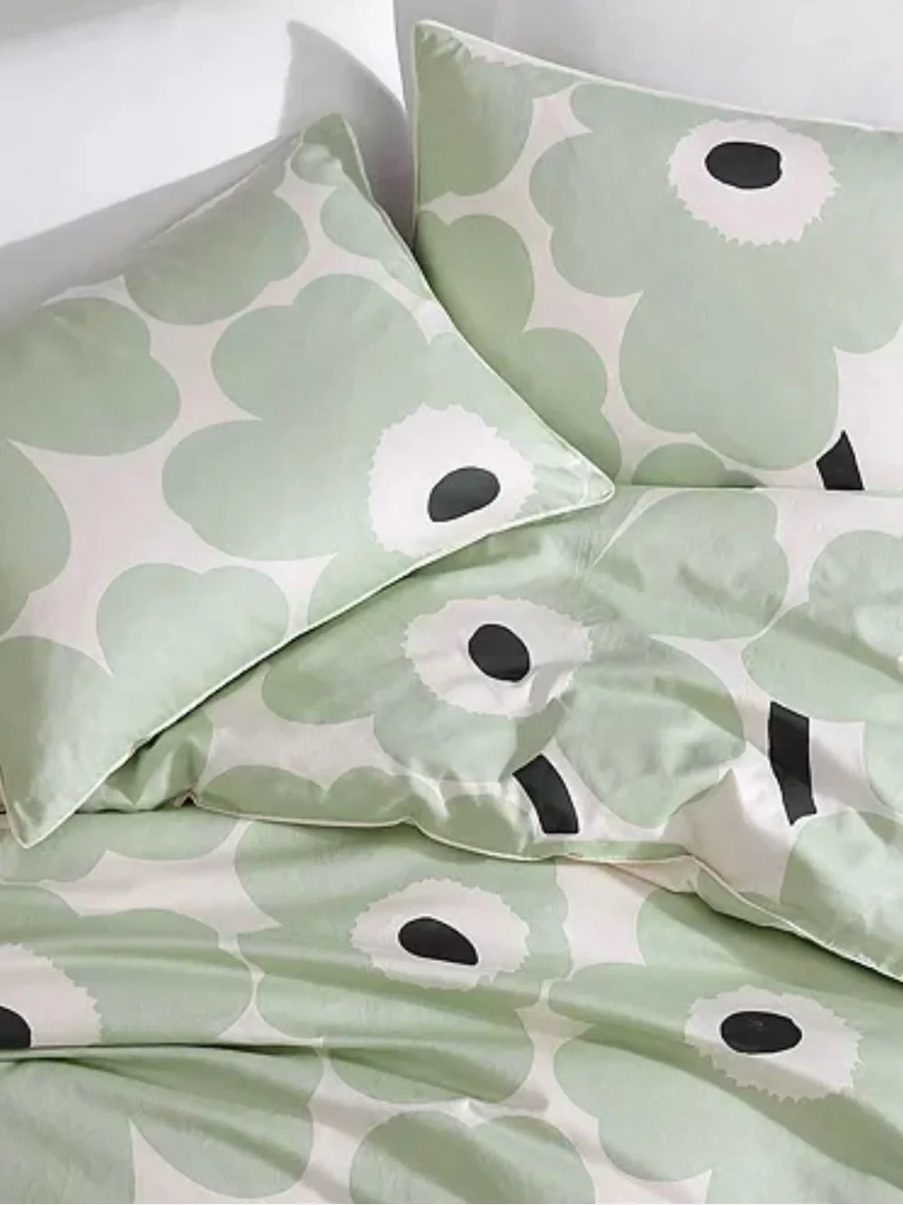 Marimekko UNIKKO 100% Organic Cotton Duvet Cover Set in Celadon Green. Queen.NEW